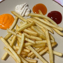 [อร่อยซ่ากับโค้ก] เฟรนช์ฟรายส์ +  โค้ก ออริจินัล (กระป๋อง) 