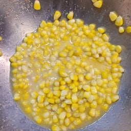 ข้าวโพดอบเนย S