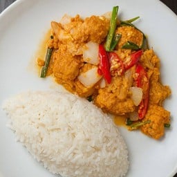 ข้าว+ไก่กรอบผัดไข่เค็ม