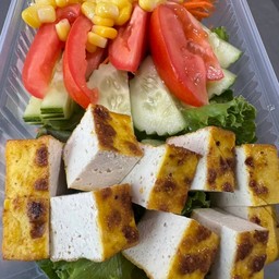 สลัดเต้าหู้แสนอร่อย (Tofu Salad)