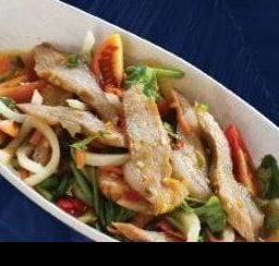 ยำคอหมูย่าง