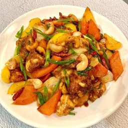 ไก่ผัดเม็ดมะม่วงหิมพานต์