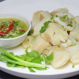 ปลาดอลลี่ลวกจิ้มซีฟู้ด