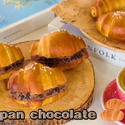 Shio pan dark chocolate