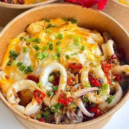 ข้าวไข่ข้นทะเลคั่วพริกเกลือ
