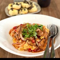 ข้าวไข่ข้นปลากระป๋อง