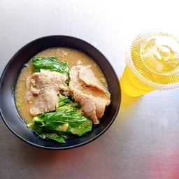 ครัวเด็กข้างกำแพง