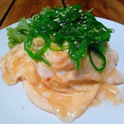 ข้าวไข่ข้นหน้ายำสาหร่าย