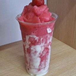 Strawberry Yogurt Smoothie