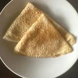блинчики и сгущенка แพนเค้กกับนมข้นหวาน