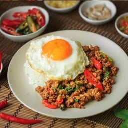 กะเพราจัดจ้านร้านคุณชาย ไม่มี