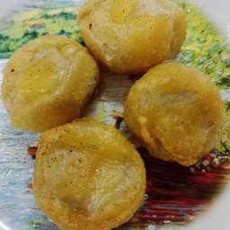 ลูกชิ้นปลาชุปแป้งทอด