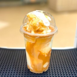 มะพร้าวปั่นนมสดชาไทย