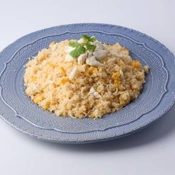 ข้าวผัดปู จานใหญ่ (สำหรับ 4 ท่าน) 蟹肉炒饭