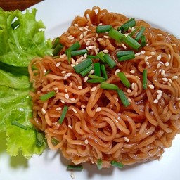 มาม่าผัดซอสเทอริยากิ