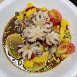 ตำลาวข้าวโพดหมึกสาย