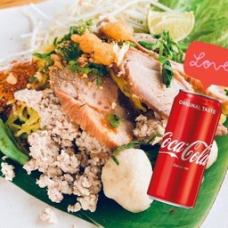 [อร่อยซ่ากับโค้ก] ก๋วยเตี๋ยวโบราณ สูตรหมีหมี่เตี๋ยว พร้อม โค้กกระป๋อง