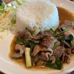 ข้าวเนื้อน้ำมันหอย