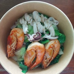 หมี่กรอบราดหน้าทะเล