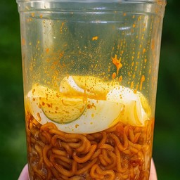 พอลโล่ อาหารอร่อย