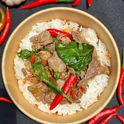 ข้าวกระเพราเนื้อริบอาย