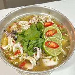 ปลาหมึกนึ่งมะนาว