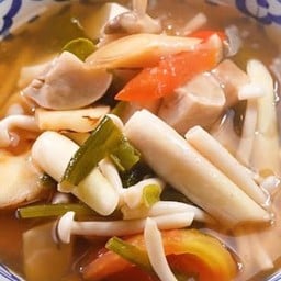 ต้มยำเห็ดสามอย่าง