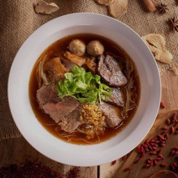 ก๋วยเตี๋ยวเนื้อตุ๋น