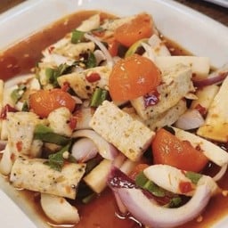 ยำไข่แดงเค็ม หมูยออุบลแท้