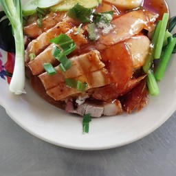 ข้าวหมูกรอบ