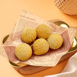 ขนมงาทอดไส้ถั่วแดง