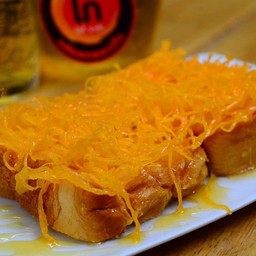 ขนมปังนมฝอยทอง