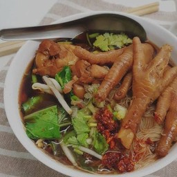 ก๋วยเตี๋ยวไก่ตุ๋น