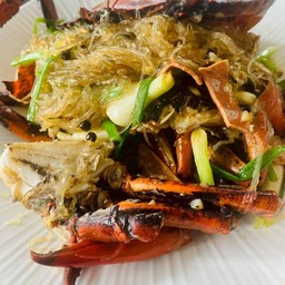 ปูผัดวุ้นเส้น7ขีด ผัดผงกะหรี่ นึ่ง