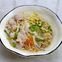 ก๋วยเตี๋ยวหมูหมักนุ่มน้ำใส ธรรมดา