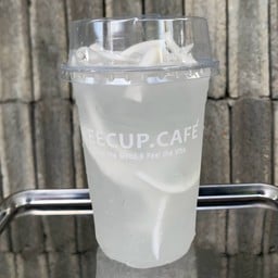 น้ำมะพร้าวน้ำหอมสด - Coconut Juice