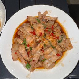 กะเพราหมูชิ้น