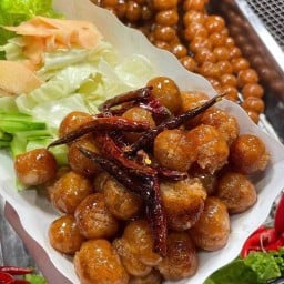 ไส้กรอกอีสานหมูวุ้นเส้น หมูล้วน ต้นตำหรับความอร่อย องค์พระปฐมเจดีย์