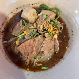 ก๋วยเตี๋ยวเรือเนื้อ