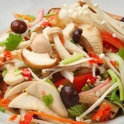 ยำเห็ดรวม