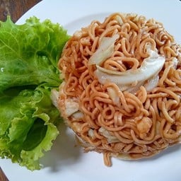 มาม่าผัดไข่