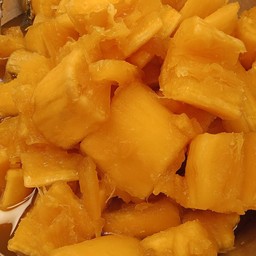 มันสำปะหลังเชื่อม  2ชิ้น