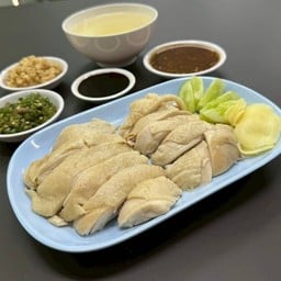 ข้าวมันไก่นายอ๊า หน้าเก๋ง