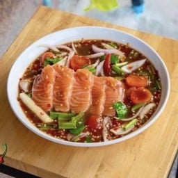 ยำแซลม่อนไข่แดงเค็ม