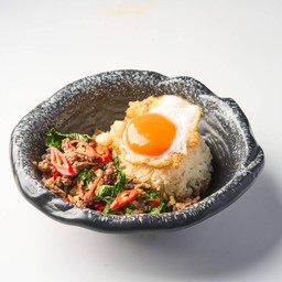 J1 ข้าวกะเพราเนื้อวากิวสับ