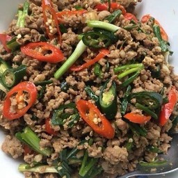 เนื้อบดผัดน้ำพริกเผา (กับข้าว)