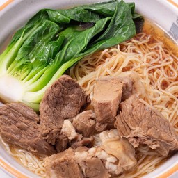 บะหมี่ฮ่องกงเนื้อตุ๋น