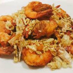 กุ้งขาวทอดกระเทียม.