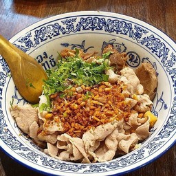 G8. ข้าวต้มแห้งหมูคุโรบูตะ หมูตุ๋น