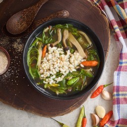แกงเห็ดใส้ไข่มดแดง